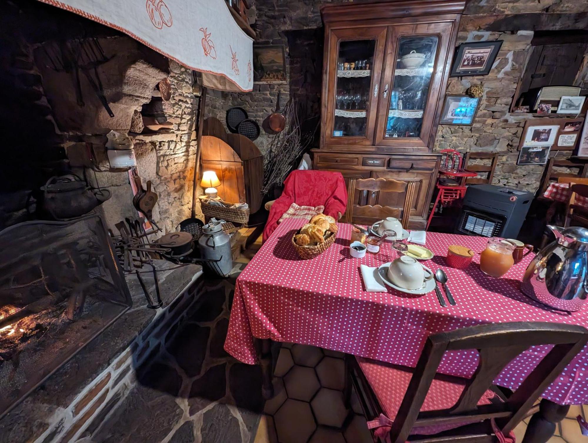 Bed and Breakfast Ferme De La Gortiere Le Teilleul Екстер'єр фото